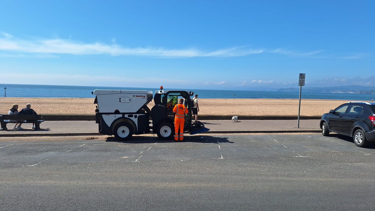 Sun, sea, and sweeping! Our demo team visited a seaside local authority on Friday to demonstrate the CV 350 Sweeper. It’s always great to see firsthand how our kit tackles real-world challenges with ease.

Learn more here 👇 
lnkd.in/d67yJVFw