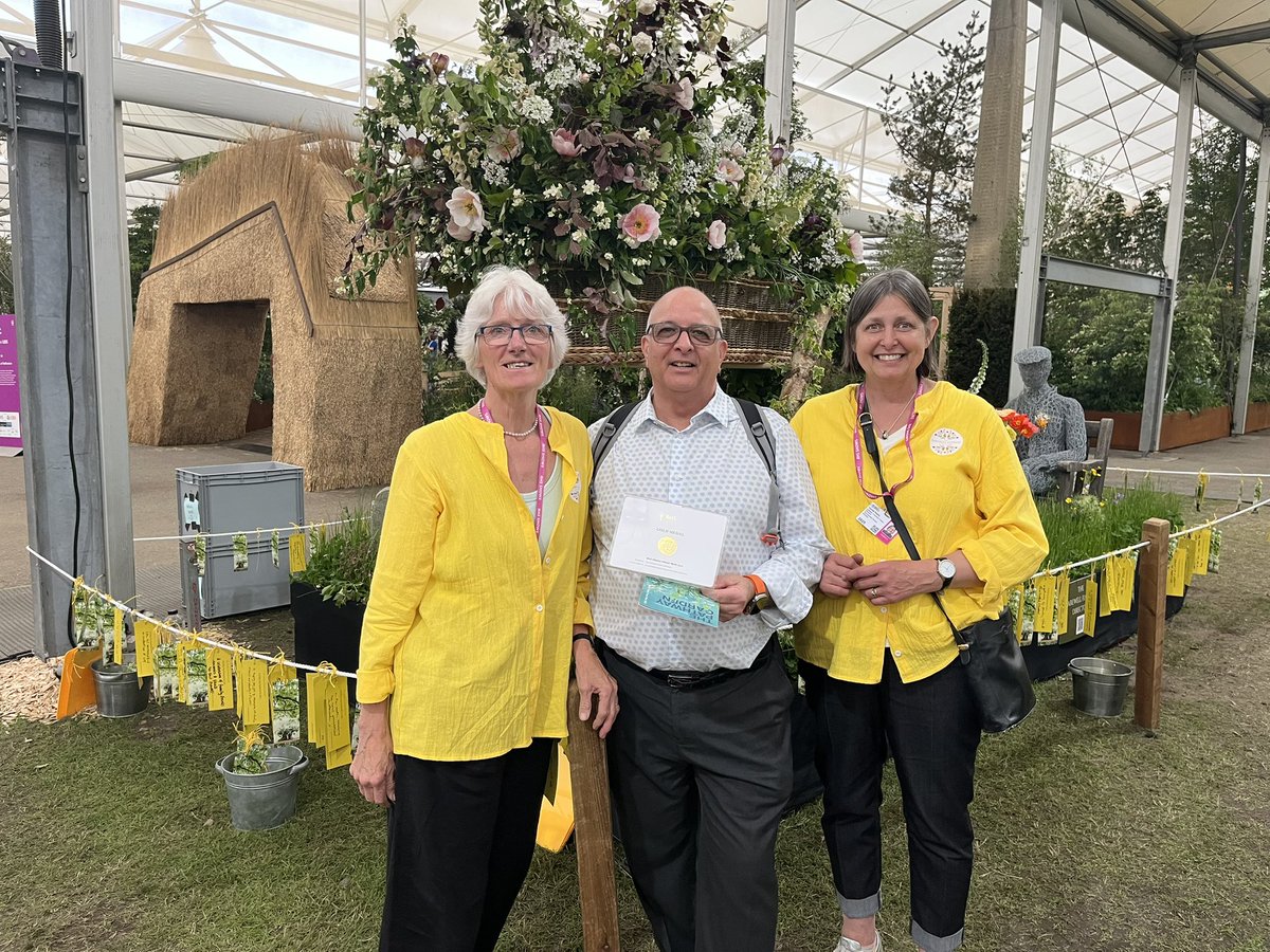 Andrew Bond tweet media