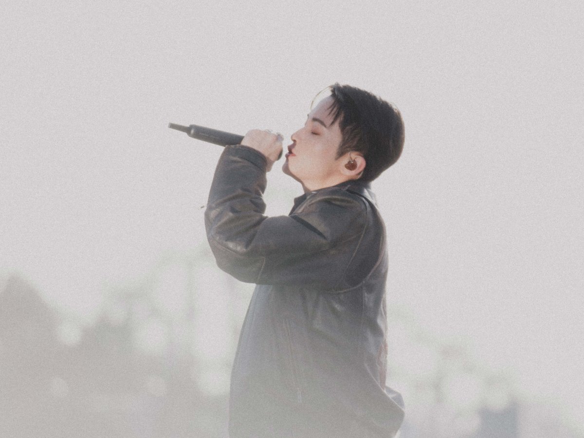 LOOKSMKL's tweet image. we love you soloist mark lee