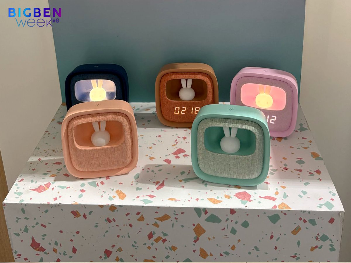 BigbenFrance's tweet photo. Parfaite combinaison entre réveil et veilleuse, les réveils Billy sont les compagnons parfaits pour décorer et illuminer une chambre d’enfant ! 🥰

#BigBenWeek #MBO https://t.co/wE8oEbUQMA