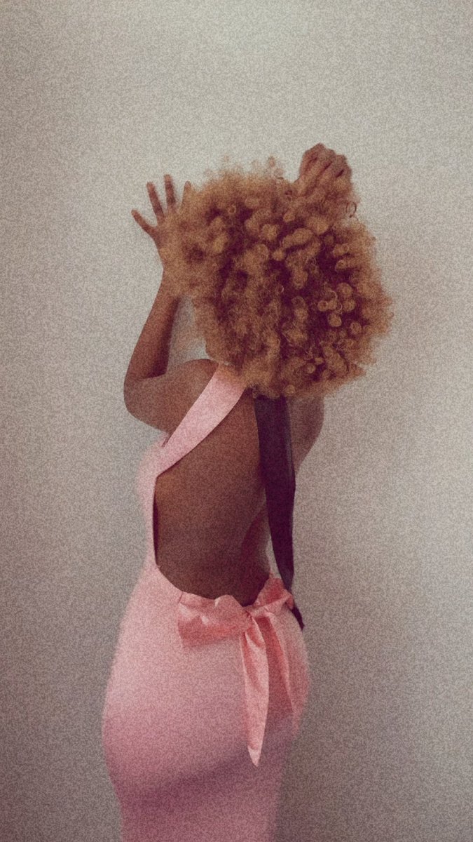 Mia_Treicy's tweet image. One day left to my birthday 🎂
Can’t wait to celebrate myself 🥳🍾