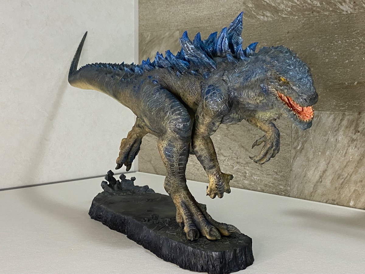 2001_gmk's tweet photo. タナカ・STUDIO さんより
GODZILLA 1998

塗装完成しました！
非常に時間がかかりました😅

生物感が出るように何重にも色を重ねていきました。
特に目は一番力を入れて塗装してます。
満足いく作品に仕上がったと思います✨

そして1日遅れですが、エメゴジ27周年おめでとう御座います🎉 https://t.co/1HKAvHaO37