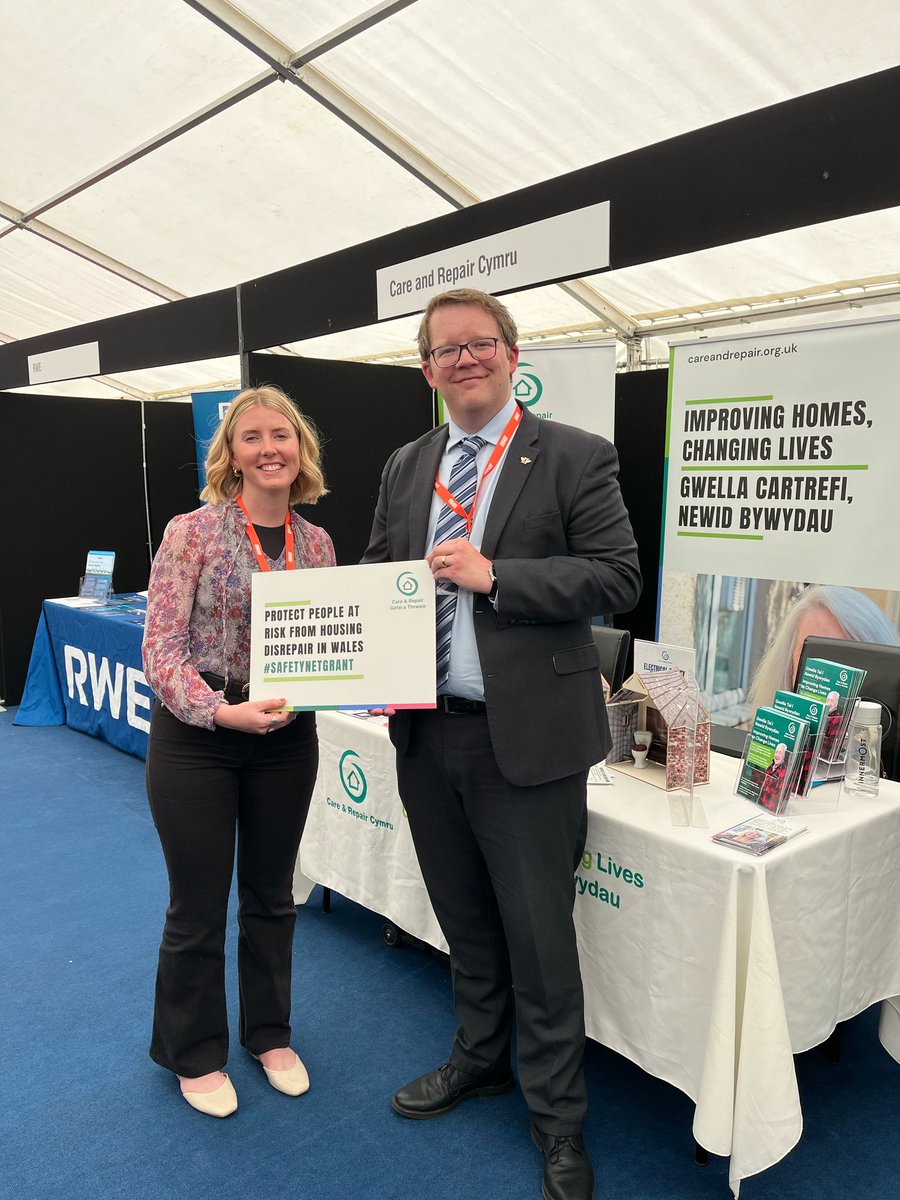 Care & Repair Cymru (@crcymru) on Twitter photo It was great to chat to <a href="/SKurtzCWSP/">Samuel Kurtz MS</a>, <a href="/PaulDaviesPembs/">Paul Davies MS/AS 🏴</a> and <a href="/JoelJamesSWC/">Joel James MS</a> last weekend at the <a href="/WelshConserv/">Welsh Conservatives 🏴</a> Party Conference.
Thank you for your support in our work to protect older people at risk of harmful housing conditions🏡
careandrepair.org.uk/support-our-sa… It was great to chat to <a href="/SKurtzCWSP/">Samuel Kurtz MS</a>, <a href="/PaulDaviesPembs/">Paul Davies MS/AS 🏴</a> and <a href="/JoelJamesSWC/">Joel James MS</a> last weekend at the <a href="/WelshConserv/">Welsh Conservatives 🏴</a> Party Conference.
Thank you for your support in our work to protect older people at risk of harmful housing conditions🏡
careandrepair.org.uk/support-our-sa…