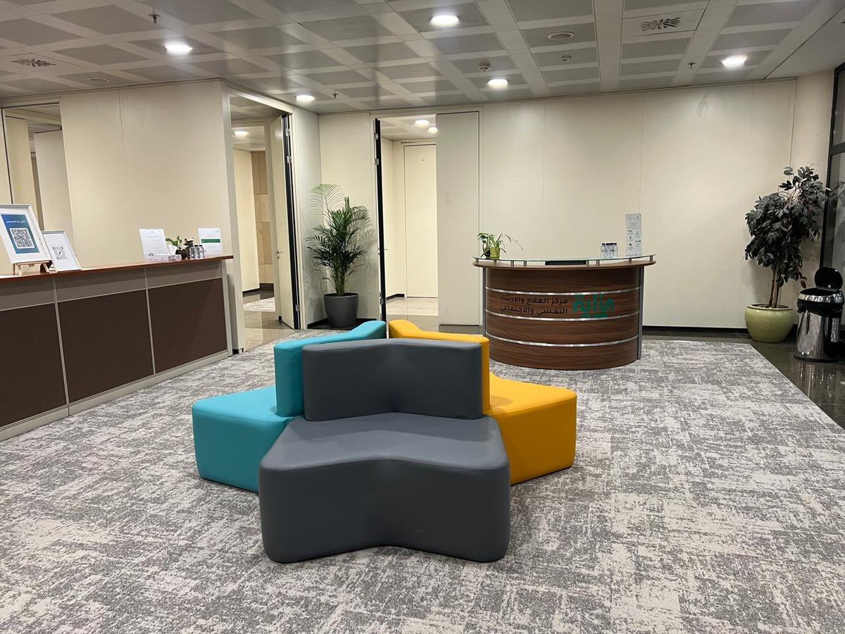imsiu_VREA's tweet photo. بدعم وتوجيهات معالي رئيس #جامعة_الإمام  
اُفتتِح مقر مركز الإرشاد والعلاج النفسي والاجتماعي (عناية) بمدينة الملك عبدالله للطالبات، سعياً لخلق بيئة عمل جاذبة للمركز وزواره،  ويهدف لتوفير سبل الراحة والرفاهية والدعم النفسي والاجتماعي للطالبات داخل المدينة الجامعية، ومن جانبه رفع وكيل الجامعة للشؤون التعليمية
 شكره وتقديره لمعالي الرئيس على دعمه غير المحدود لأبنائه الطلبة...
#عناية