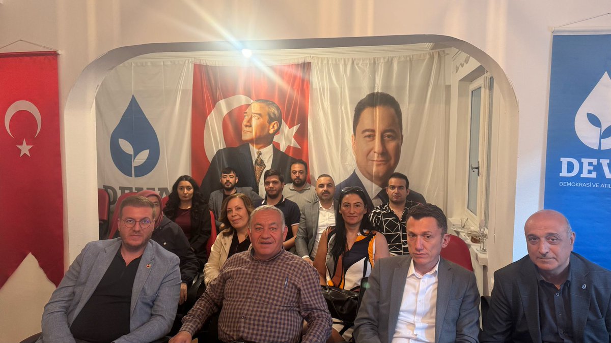 Genel Başkan Yardımcımız Teşkilat İşleri Başkanımız Sn.Dr.Seyit Karaca, İl Başkanımız Sn.Elçin Gülören ve yönetimi yönetim kurulu toplantımıza iştirak ettiler. Nazik ziyaretlerinden dolayı kendilerine teşekkür ederiz.