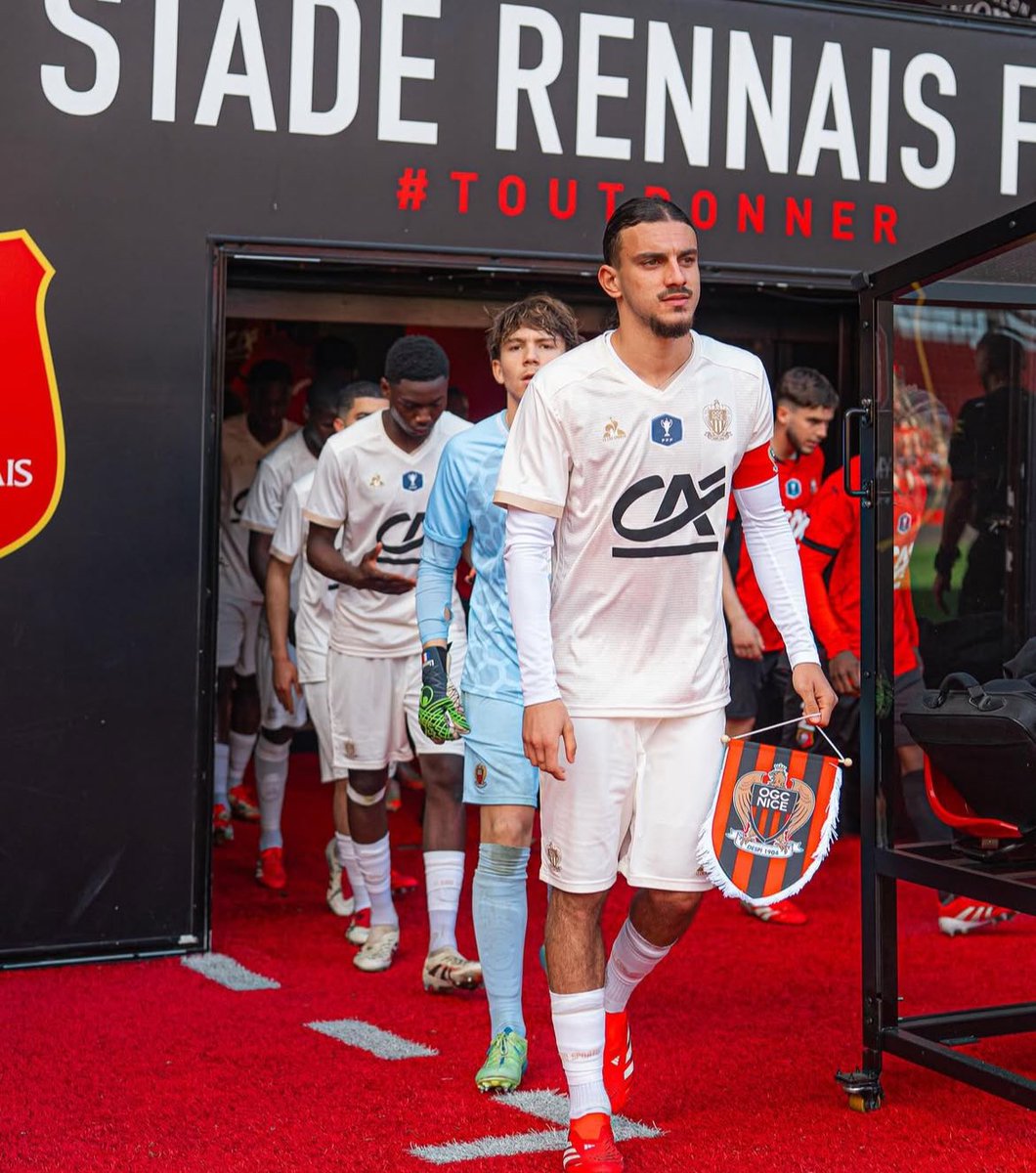 🚨 Yanis Sofikitis sera convoqué avec l’équipe nationale algérienne U20 la semaine prochaine ! 🇩🇿

Il est le capitaine de l’OGC Nice U19. 🦅

🗞️<a href="/Paradoutalents/">Paradou Ac Talents</a>