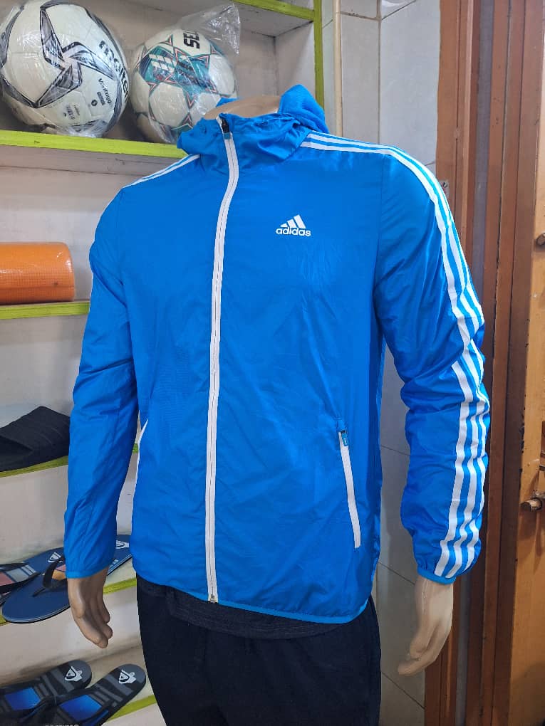RevoltUg's tweet photo. Windbreaker jackets offer a lightweight &amp; versatile solution for staying comfortable in breezy, dry conditions.

 Ideal for outdoor activities like hiking, running &amp; gym workouts. Etc

Available at ugx 20k 
Call; 0705924578

#REVOLT⚡ 
" Fit life and beyond" https://t.co/Iq34LCjXsy