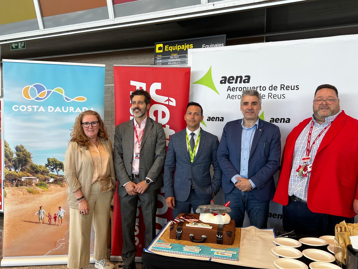 Dipta_cat's tweet photo. #TurismeDipta 🧳 L’#AeroportdeReus reforça la seva connectivitat amb el #RegneUnit amb la inauguració de 2 noves rutes de @jet2tweets cap a #Liverpool i Londres #Luton ✈️
ℹ https://t.co/S3PXdjQYYZ
#DiptaSuma #CostaDaurada @costadauradatur https://t.co/viS0XvoH2I