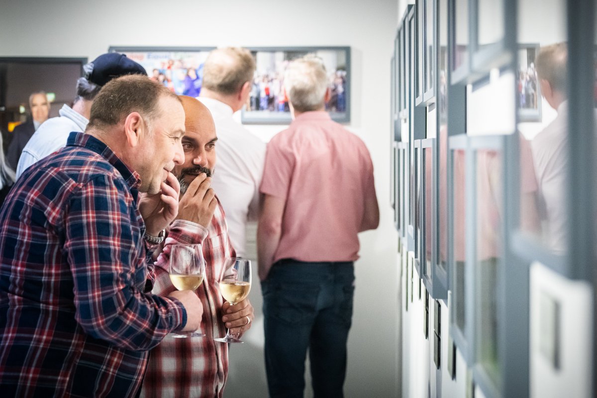 Thrilled to have Frances Fitzgerald, former Tánaiste and MEP launch ‘What a Difference a Day Made!’ 🌈📸

Curated by Luke Dodd, the exhibition showcases Paul Sharp's powerful images of the Yes Equality campaign.

Until July 4th at #EuropaExperience Dublin.
europa.eu/!7K3Pd9