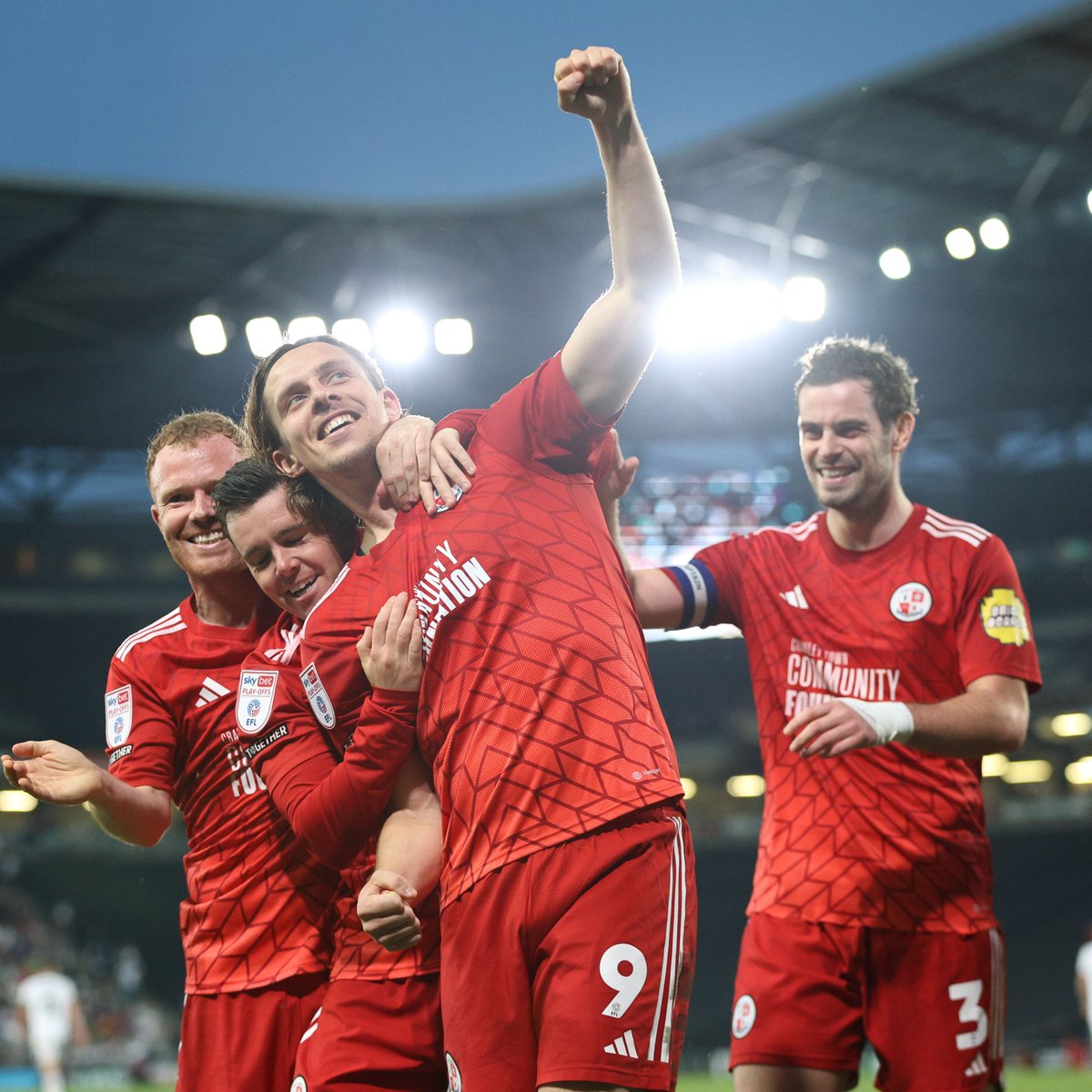crawleytown's tweet photo. 😏 It's obviously the largest aggregate win in #EFLPlayOffs history...

8-1

#TownTeamTogether🔴 https://t.co/UuBntMsbvP