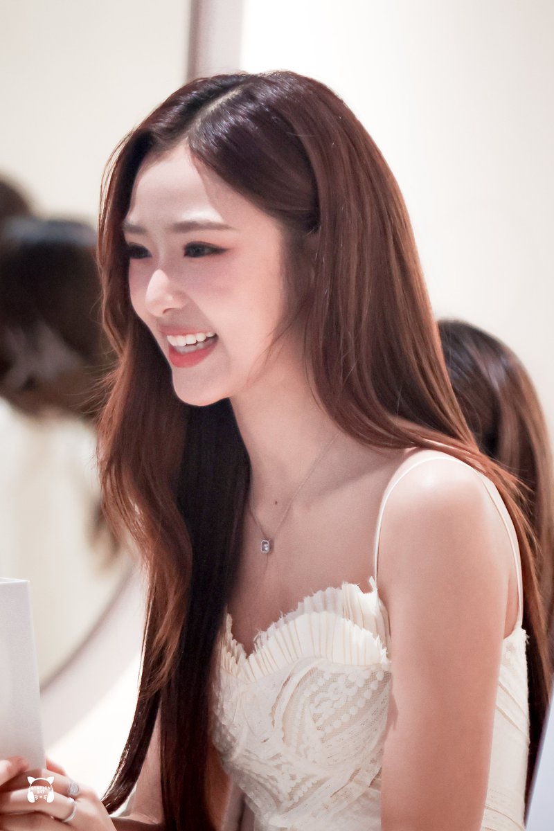 วันนี้มีแต่คำว่าสวยและสวยมากค่ะ

FILMRACHA RAVIPAJEWELRY
#RAVIPAxFilmracha