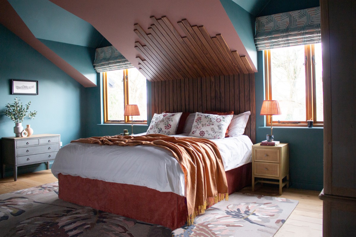 This week’s instalment of the Project of the Week series features a warm and colourful family home design by 2024 SBID Awards Finalist, Louise Misell Interiors.

Learn more about Louise Misell Interiors, The Unique Family Home: bit.ly/43WO49K