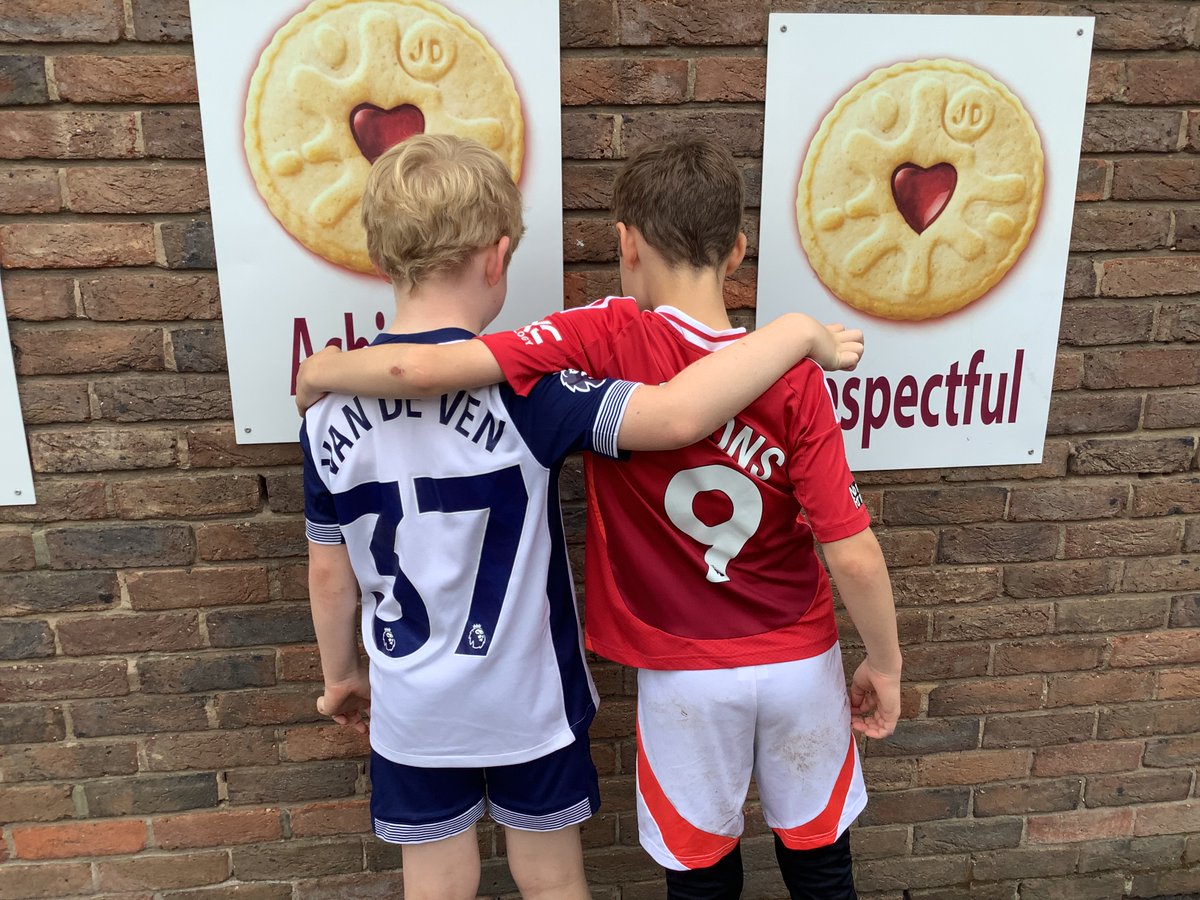 ClaygatePrimary's tweet photo. Numeracy day has caused some friendly rivalry in Year 3!
#nationalnumeracyday #CPSvalues #friends https://t.co/IbZcbN94fh
