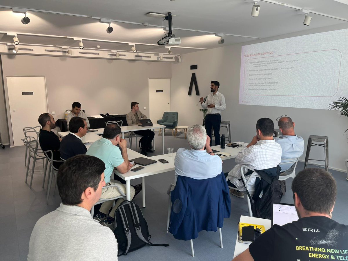 Nuestro co founder, Josep Navajo ha compartido claves legales sobre financiación inicial en el bootcamp de ERIA InnoHub, con startups como <a href="/napptilus/">Napptilus</a> , <a href="/eRootsAnalytics/">eRoots Analytics</a> , <a href="/beclevergy/">Clevergy</a>  y 4BlueTech. 

¡Gracias <a href="/AticcoLab/">AticcoLab</a> por impulsar el ecosistema! 🚀

#StartupFunding