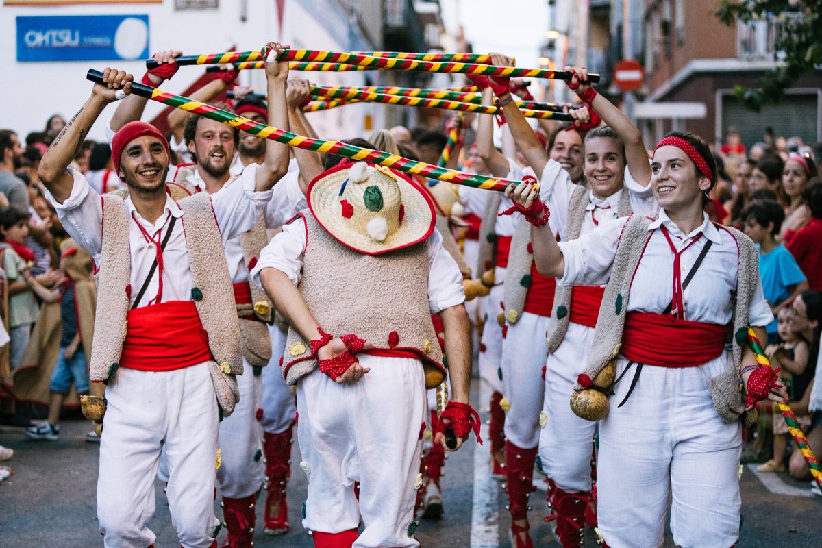 Queden, exactament, 100 dies per la <a href="/fmvilafranca/">Festa Major de Vilafranca</a> i per tornar a omplir els carrers de la Vila a cops de pal i salts!

#fmvila