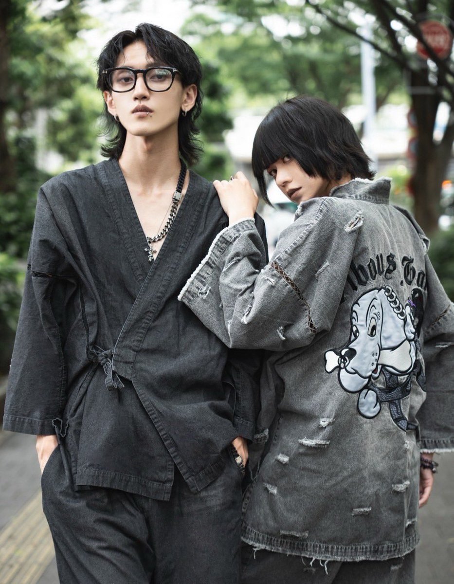 gibous galfyコラボ　最初期 gibous × GALFYコラボ🐍🐶】 gibous×GALFY snake dog studs T shirt