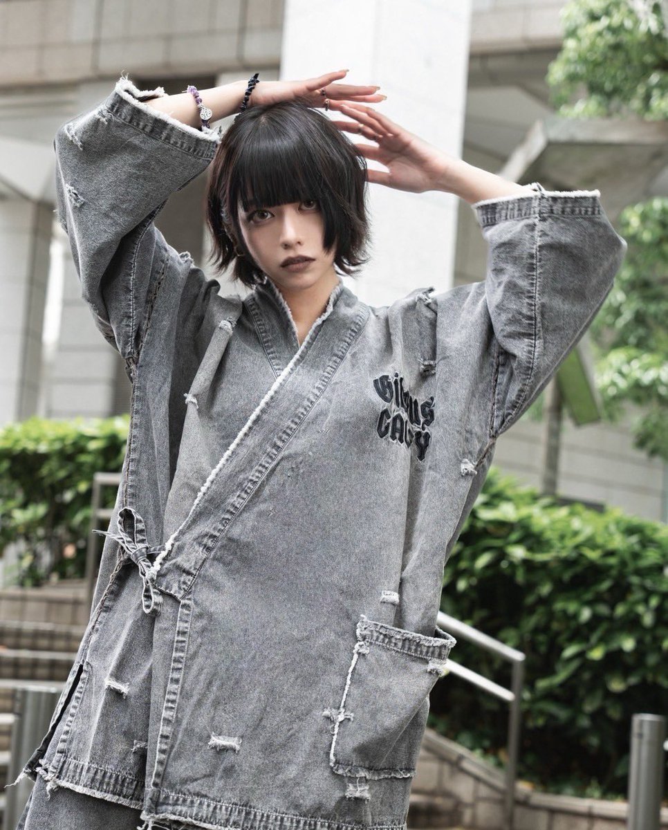 gibous galfyコラボ　最初期 gibous×GALFYコラボアイテム①🐍🐶】 本日はTシャツの着用画像公開です