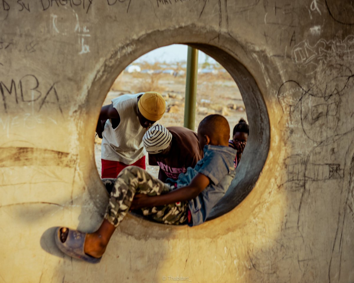 PascalKito1's tweet image. B.T.S
June 1st
“Refugee Wishes” by @lasticsound ft @mrpanadol_panadol is a moving song that voices the pain, resilience, and hopes of refugees.
directors: @steve.kiza
produced by: @filmit.media01
cinematography: @pascal.kito
first AC: @james_naoya