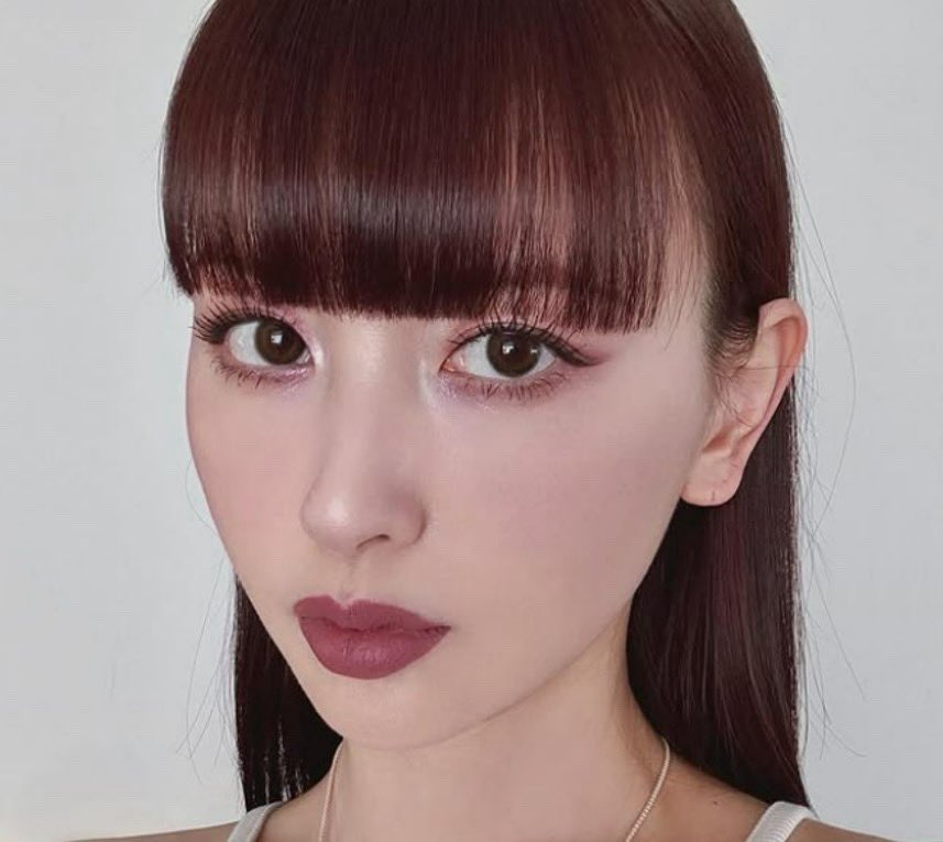 kusobiyoakaka's tweet photo. 前髪歴20年の鈴木えみ様が絶賛してたダイアンのドライシャンプー。
暑いと一瞬で前髪しぬ滝汗ｳｫﾝﾅだけど
秒でサラサラに復活するし頭皮臭まで消えるから手放せない。
海デートの時も汗と海水でベッタベタになった前髪を一瞬で戻してくれて
濡れネズミ姿を彼ﾋﾟに晒さず済んだ🐀💦今年もﾖﾛｼｸ🥹 https://t.co/P98mclCwjk