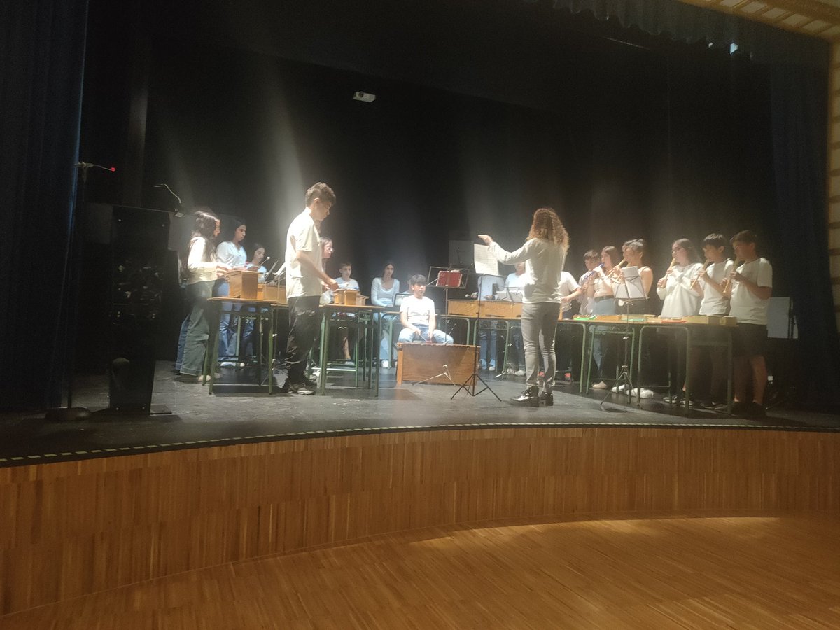 #zamoralee Muchas gracias a los centros participantes en el I Festival Provincial de Coros y Grupos Musicales Escolares: <a href="/ceiplossalados/">CEIP LOS SALADOS</a>, CEIP El Pinar, CEE Virgen del Castillo, <a href="/iesulaboralza/">iesulaboral</a>, <a href="/iesfuentesauco/">IES FUENTESAÚCO</a>, <a href="/STrinidadZamora/">Stma Trinidad- Fundación Educativa ADD</a>, C. Divina Providencia, C. NªSª del Rocío <a href="/Hoy_Libro/">¡Hoy Libro!</a>