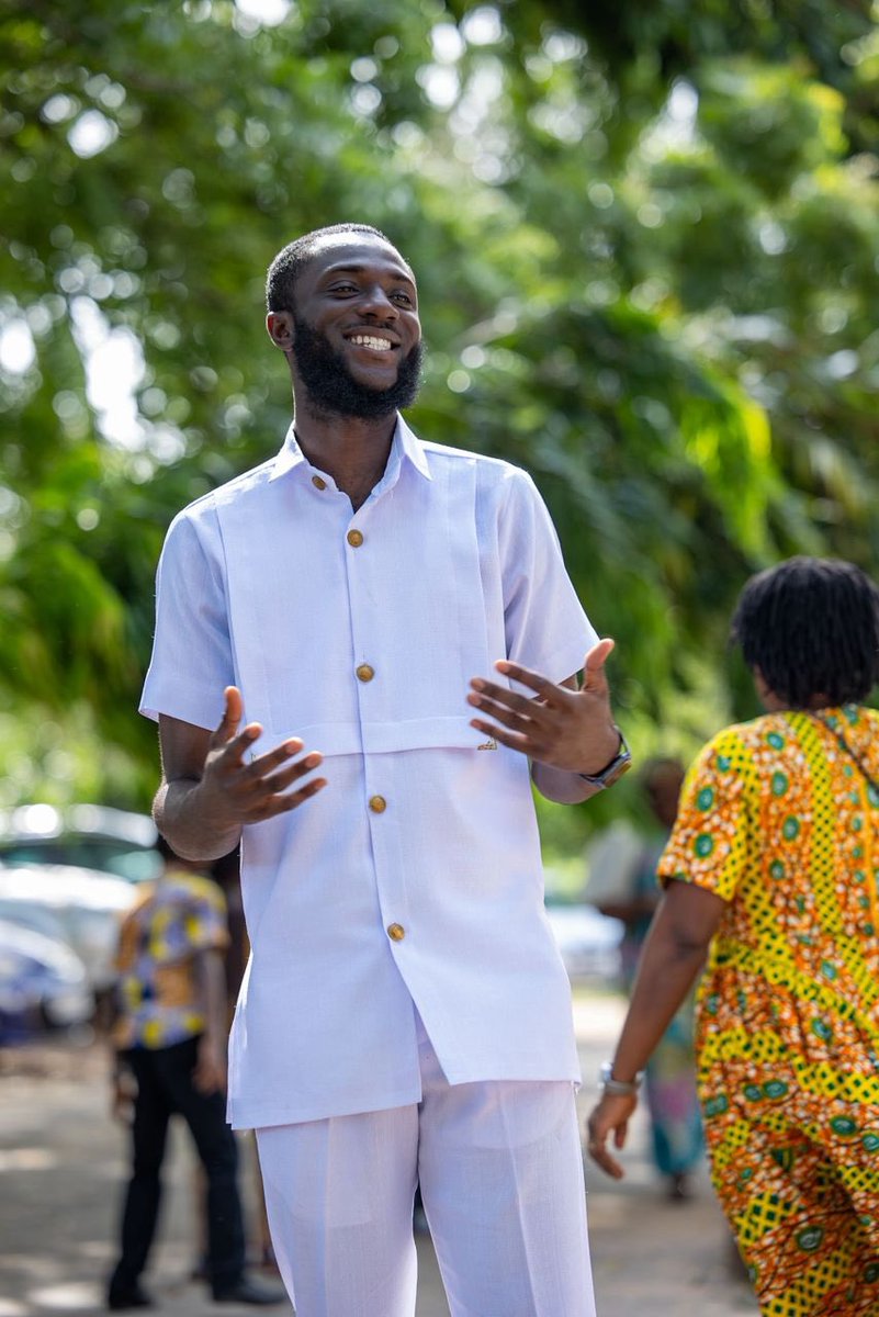 SoulStreetgh's tweet photo. Meet Addo Owusu Franklin, SoulStreet's newest member! 🎤👋 

He brings smooth Baritone &amp; Tenor vocals and a passion for table tennis &amp; volleyball 🏸🏐 

Let's give him a warm welcome! 🙌 

#WelcomeFranklin 
#SoulStreetgh https://t.co/rAGxzDei3G