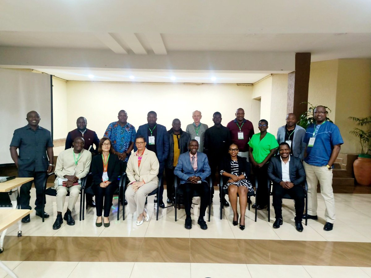 paulatsu2323's tweet photo. #AfricaAgriWeek & learned how #PICSA (Participatory Integrated Climate Services for Agriculture) is transforming farming in Africa!
✅ Farmers + climate data = better decisions
✅ Blending local knowledge with science
✅ Building resilience against climate shocks https://t.co/WKYcGHT1vg