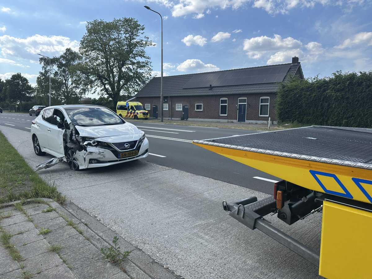 Frontale botsing nabij Oostrum