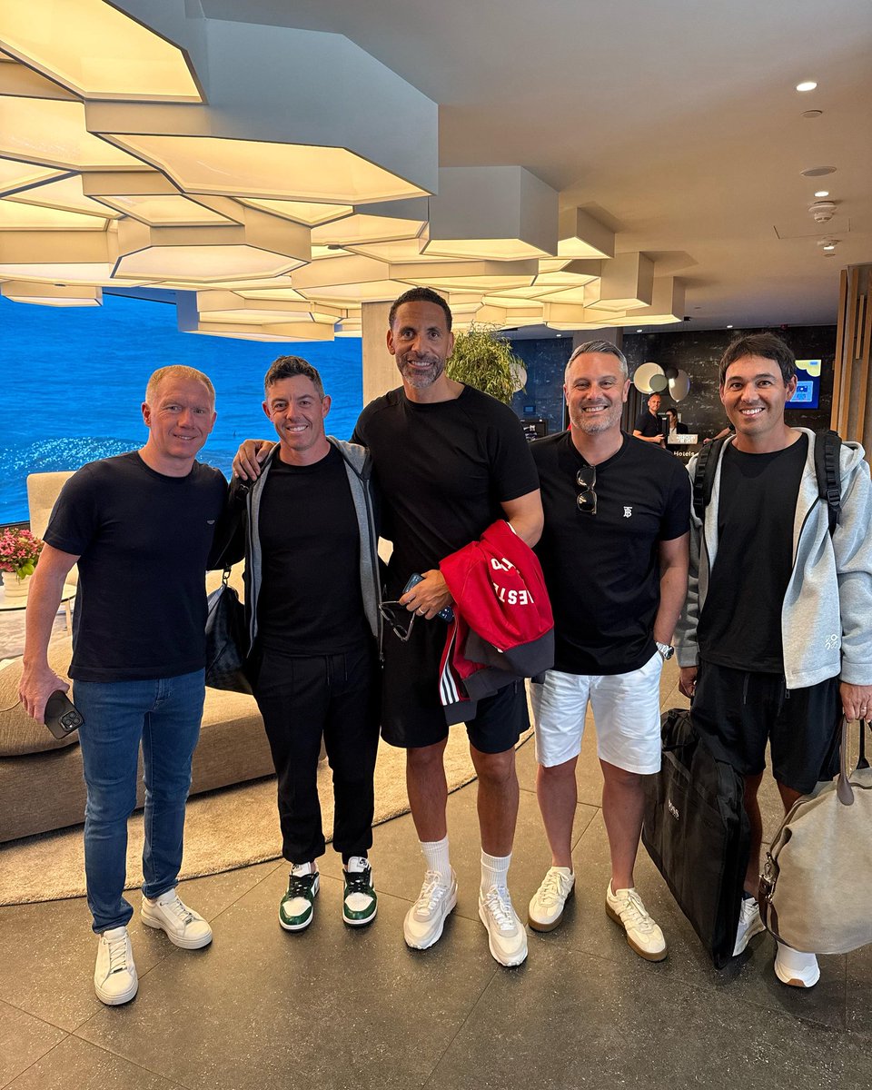 Darren Fletcher (@dfletchersport) on Twitter photo All set in Bilbao <a href="/EuropaLeague/">UEFA Europa League</a> <a href="/tntsports/">TNT Sports</a>
<a href="/rioferdy5/">Rio Ferdinand</a> <a href="/McIlroyRory/">Rory McIlroy</a> Scholesy & Harry All set in Bilbao <a href="/EuropaLeague/">UEFA Europa League</a> <a href="/tntsports/">TNT Sports</a>
<a href="/rioferdy5/">Rio Ferdinand</a> <a href="/McIlroyRory/">Rory McIlroy</a> Scholesy & Harry