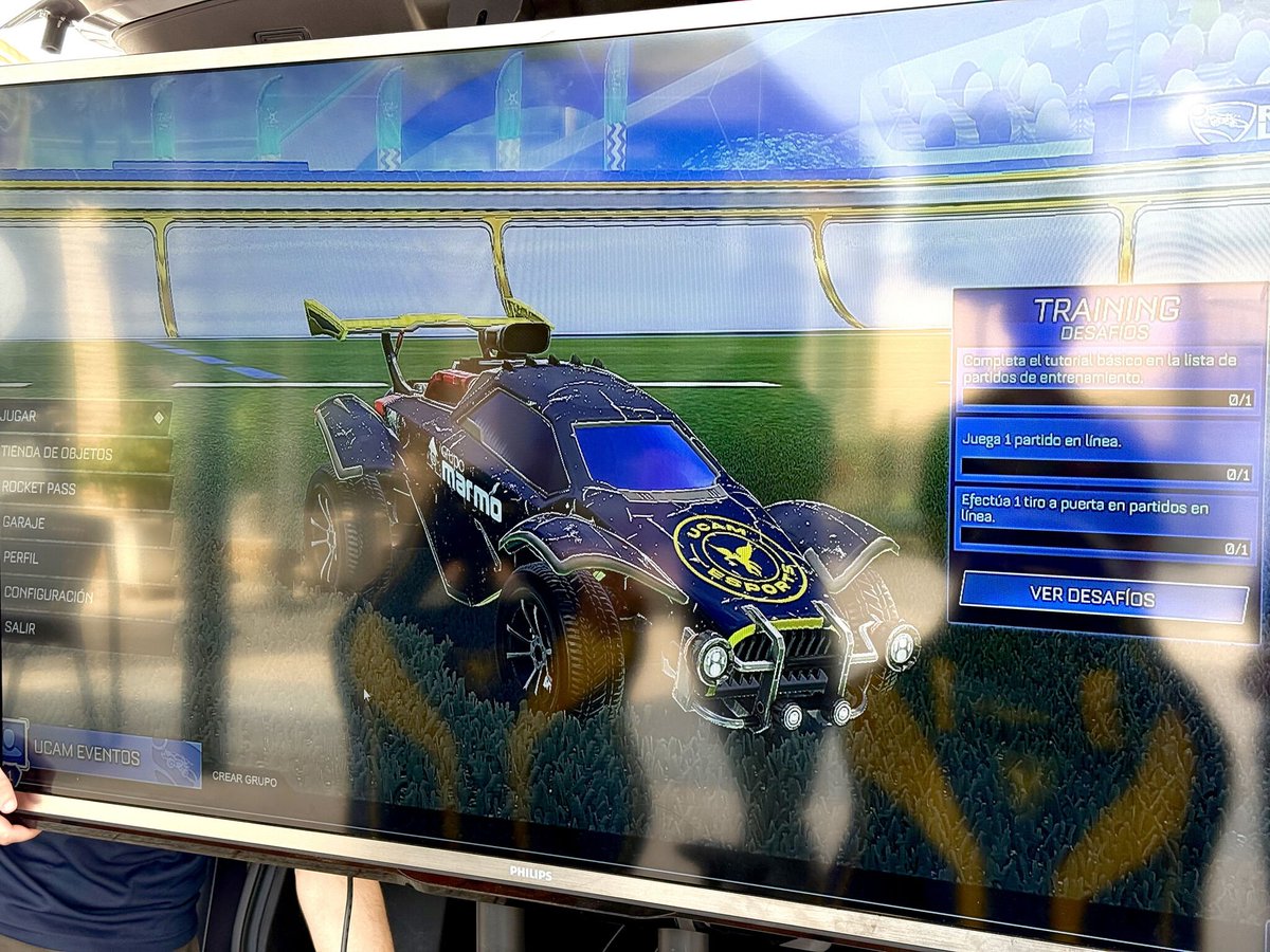 Bati (@la_baticao) on Twitter photo El otro día en un evento de <a href="/UCAM_esports/">UCAM Esports</a> se animaron a poner Rocket League y con decals personalizadas
No estaría mal una squad para 2026 no <a href="/JpKanR/">Juan Pedro Cano ✝️</a> ?🧐 El otro día en un evento de <a href="/UCAM_esports/">UCAM Esports</a> se animaron a poner Rocket League y con decals personalizadas
No estaría mal una squad para 2026 no <a href="/JpKanR/">Juan Pedro Cano ✝️</a> ?🧐