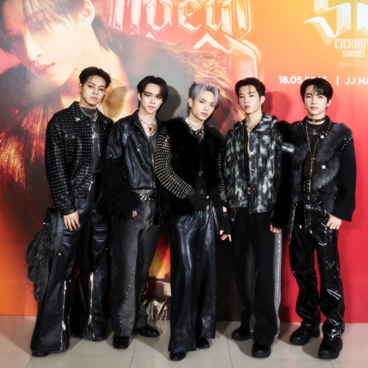 Warwhere6's tweet image. 🫳🏻🐶 #Project_Howls