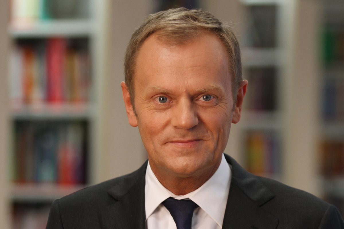 MatildeNardi10's tweet photo. Mio articolo sul primo turno delle elezioni presidenziali in Polonia, Paese cruciale nelle dinamiche dell'Ue🇪🇺. Per scoprire il successore di Duda bisogna aspettare il secondo turno, previsto per l'1 giugno 🇵🇱🗳️@mastrobradipo @riotta  #Tusk #Poland 
https://t.co/fQ8Ui9VpxB https://t.co/6JIbq259Vr