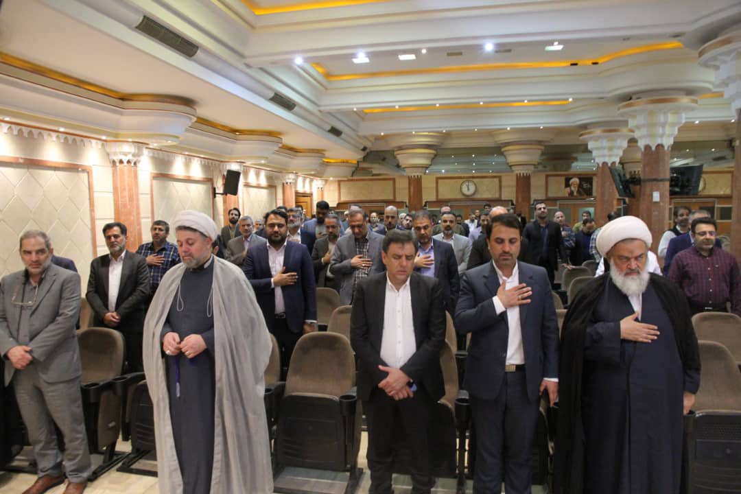 احياء الذكرى السنوية الاولى لاستشهاد الرئيس المحبوب والمخلص والخدوم السيد #ابراهيم_رئيسي ومرافقيه رحمهم الله من قبل #وزارة_النفط_الايرانية في #مسجد_الامام_الصادق عليه السلام في #ميدان_فلسطين وسط #العاصمة_طهران
