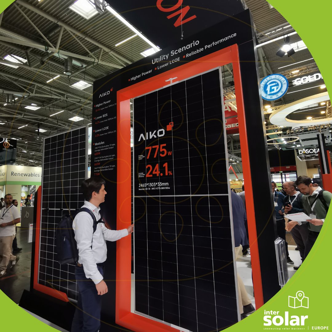 La propuesta de #AIKO en #Intersolar2025: 

#PlacasSolares Back Contact (BC), sin sombras frontales y con rendimiento optimizado ⚡
Solución 🔝 para instalaciones donde eficiencia y diseño importan. 

📸 Aquí lo que vimos en su stand.

#STTeLoCuenta #SolarToday 
#Distribuidores