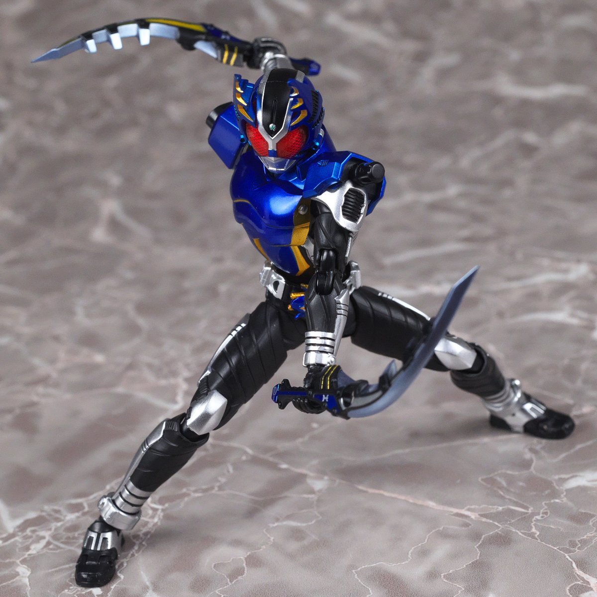 S.H.フィギュアーツ （真骨彫製法） 仮面ライダーガタック ライダー