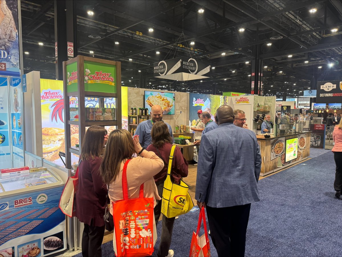 FosterMarketing's tweet image. It's culinary innovation at its finest! The National Restaurant Show in Chicago is one of the largest foodservice shows! There are more than 2,000 exhibitors on site tempting tastebuds and you must come check us out in the South Building-1960! #tradeshowexperts #FosterMarketing