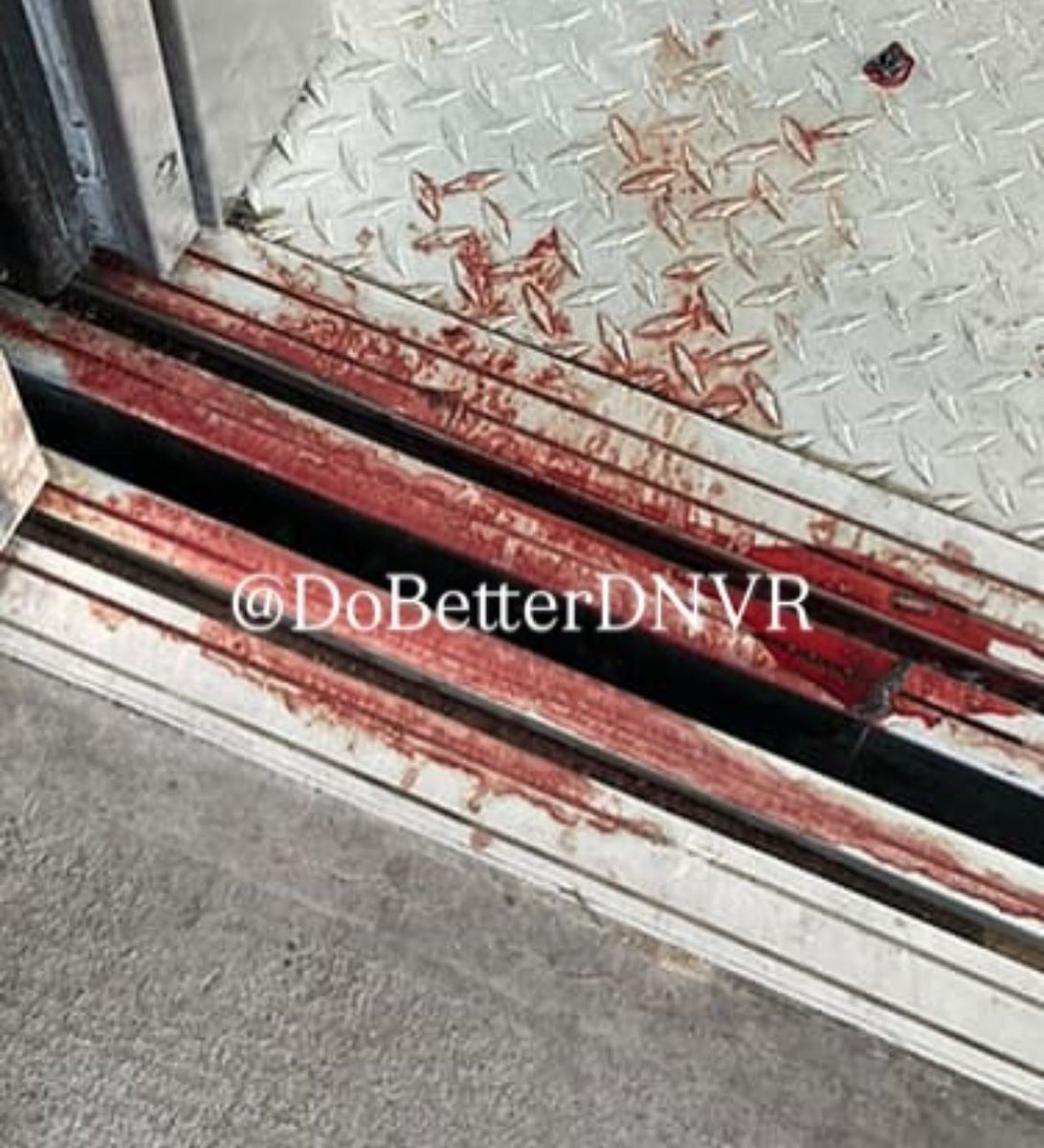 dobetterdnvr's tweet photo. Colfax &amp; Potomac. Serious safety concerns persist  with @ridertd - Despite @govofco and others promoting RTD, there is clearly a need for better safety measures. https://t.co/rASsYloh3L