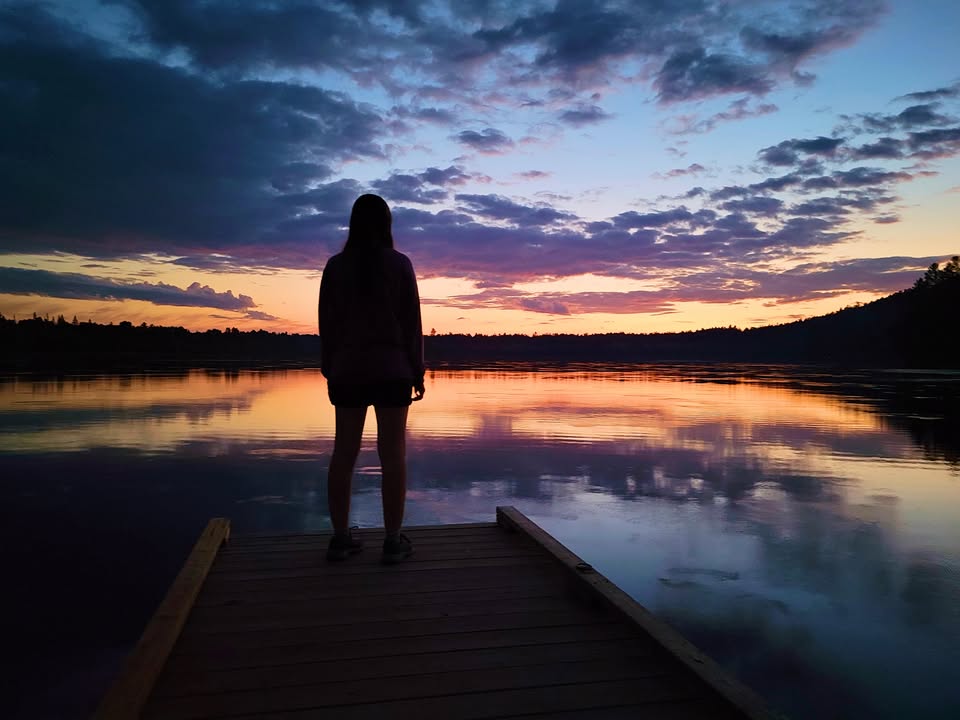 OntarioParks's tweet image. What you see, hear, and experience in nature can improve your mood in a moment. 🌲

#HPHP #WorldMeditationDay