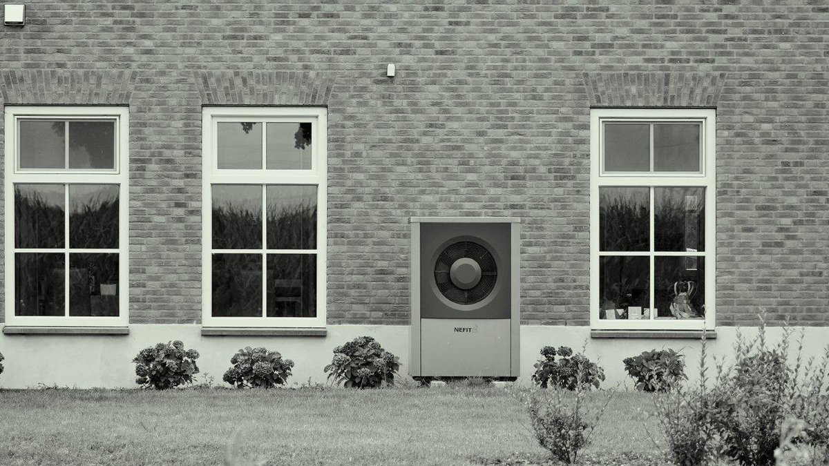 [OPINIE] Warmtepompen, zonnepanelen en batterijen lopen vast in facturen die er nooit voor ontworpen zijn tijd.be/opinie/algemee…