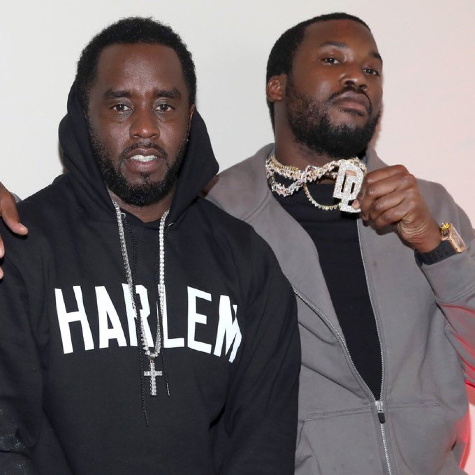 Real1of1TV's tweet image. Meek Mill Speaks On Diddy’s S*x Trafficking Trial &amp;amp; Says The Craziest Thing He Saw At A Puff Party Was "Coke Vibes." #MeekMill #Diddy
