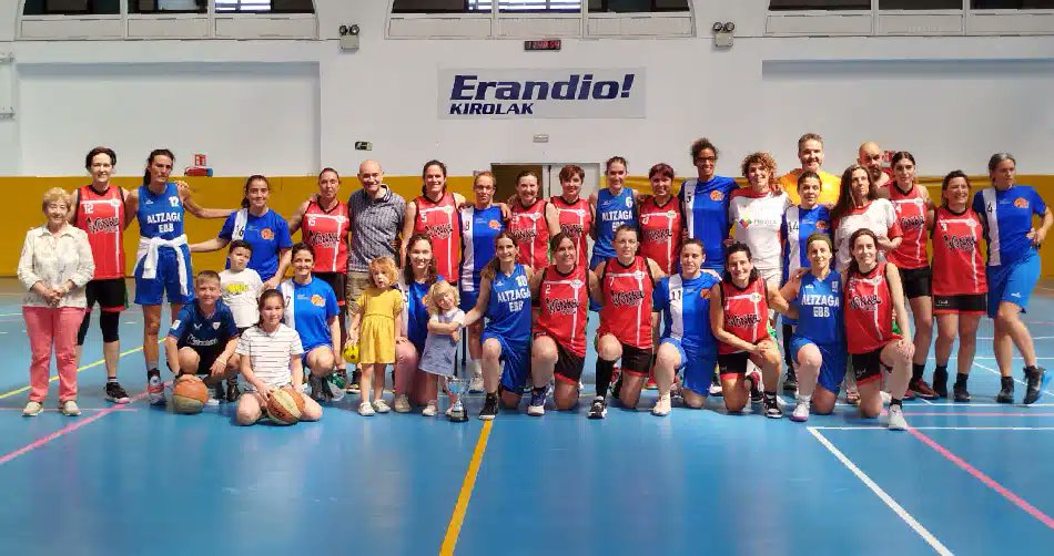 Bizkaia Basket (@bizkaiabasket) on Twitter photo ๐ <a href="/cbsantutxu/">๐.๐. ๐ฆ๐๐ก๐ง๐จ๐ง๐ซ๐จ</a> y Altzaga Erandio, los y las mejores de la Liga de Veteranos y Alkizabal <a href="/ZalduaSt/">Zaldua ST</a> y <a href="/AskartzaSaski/">Askartza Saskibaloia</a>, campeones y campeonas de Kopa Bizkaia ๐ labur.eus/nvtc7tma ๐ <a href="/cbsantutxu/">๐.๐. ๐ฆ๐๐ก๐ง๐จ๐ง๐ซ๐จ</a> y Altzaga Erandio, los y las mejores de la Liga de Veteranos y Alkizabal <a href="/ZalduaSt/">Zaldua ST</a> y <a href="/AskartzaSaski/">Askartza Saskibaloia</a>, campeones y campeonas de Kopa Bizkaia ๐ labur.eus/nvtc7tma