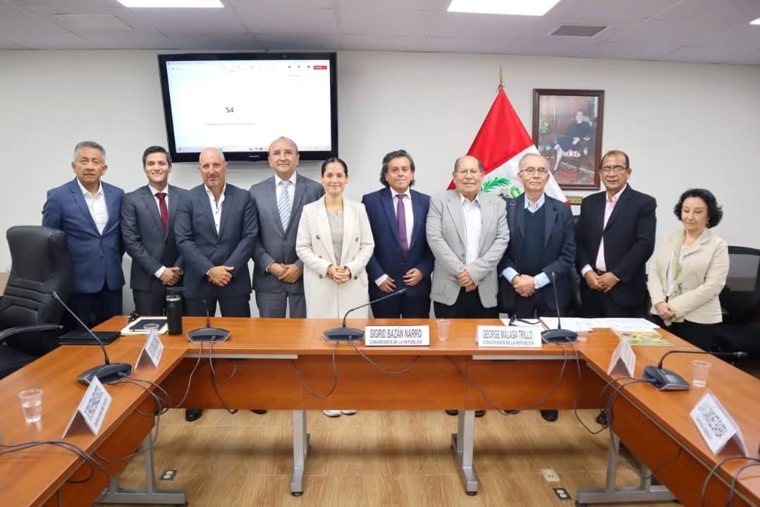 📷 El Consorcio Agroecológico Peruano, representado por Cecilia Mendiola y Juan Sánchez, participaron en el Congreso para debatir el proyecto de Ley sobre Organismos Vivos Modificados (OVM).

📷Lee la nota completa aquí: cutt.ly/yrx6NDVH