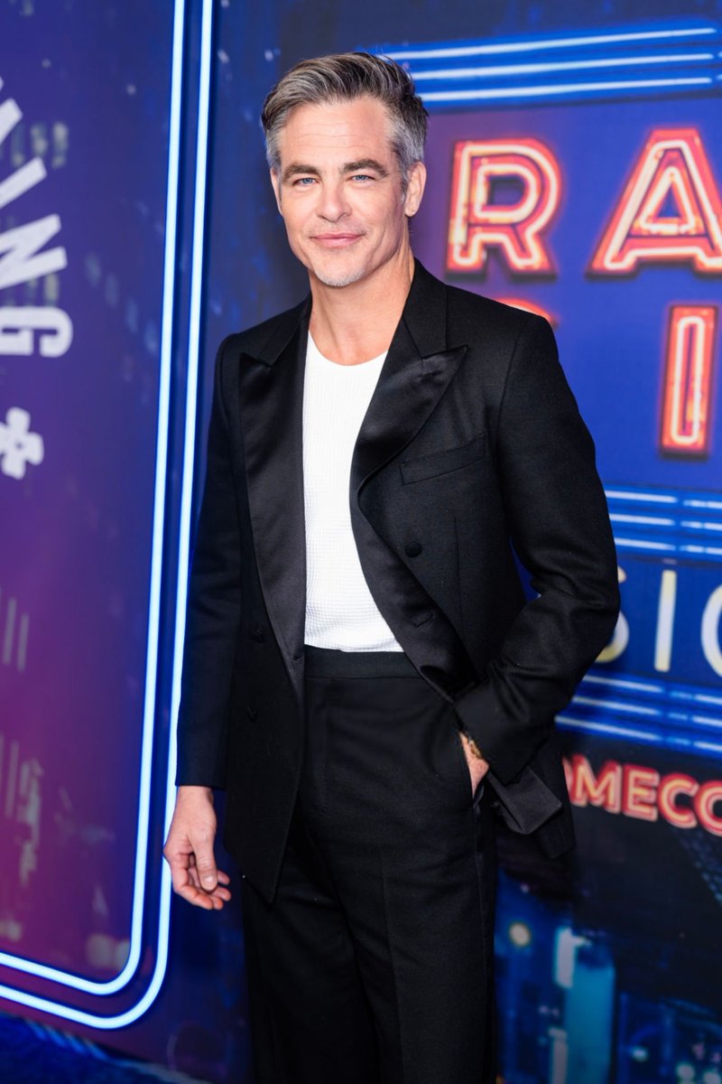 Chris Pine ไทย tweet media