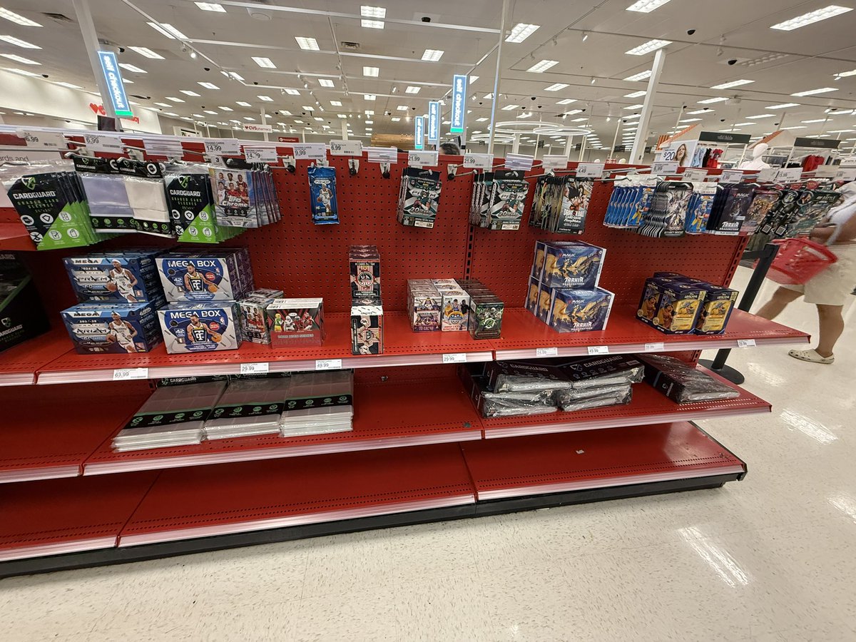 RobYusta's tweet photo. @PKMNBayArea Looks like Antioch target was stocked recently. Not much room for Pokemon tho 👀 https://t.co/JWDUJzgLQf