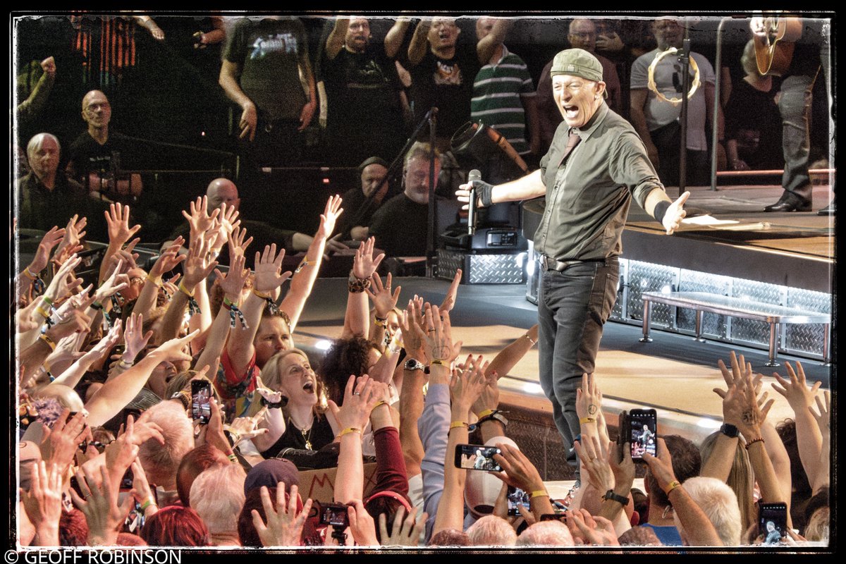 Geoff Robinson tweet media