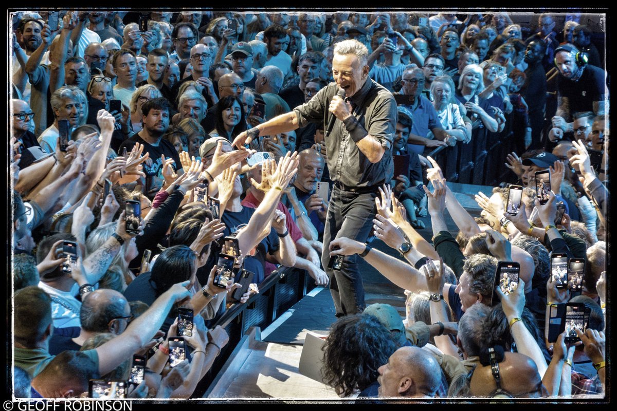 Geoff Robinson tweet media