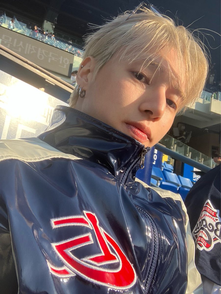 jiw00mi's tweet photo. 𝐦𝐲 𝐛𝐛𝐲 ♡
#ATSD #atsd #atinyselcasay #AtinySelcaDay #ATEEZ #WOOYOUNG #에이티즈 #우영 https://t.co/ipoHlDc3XU