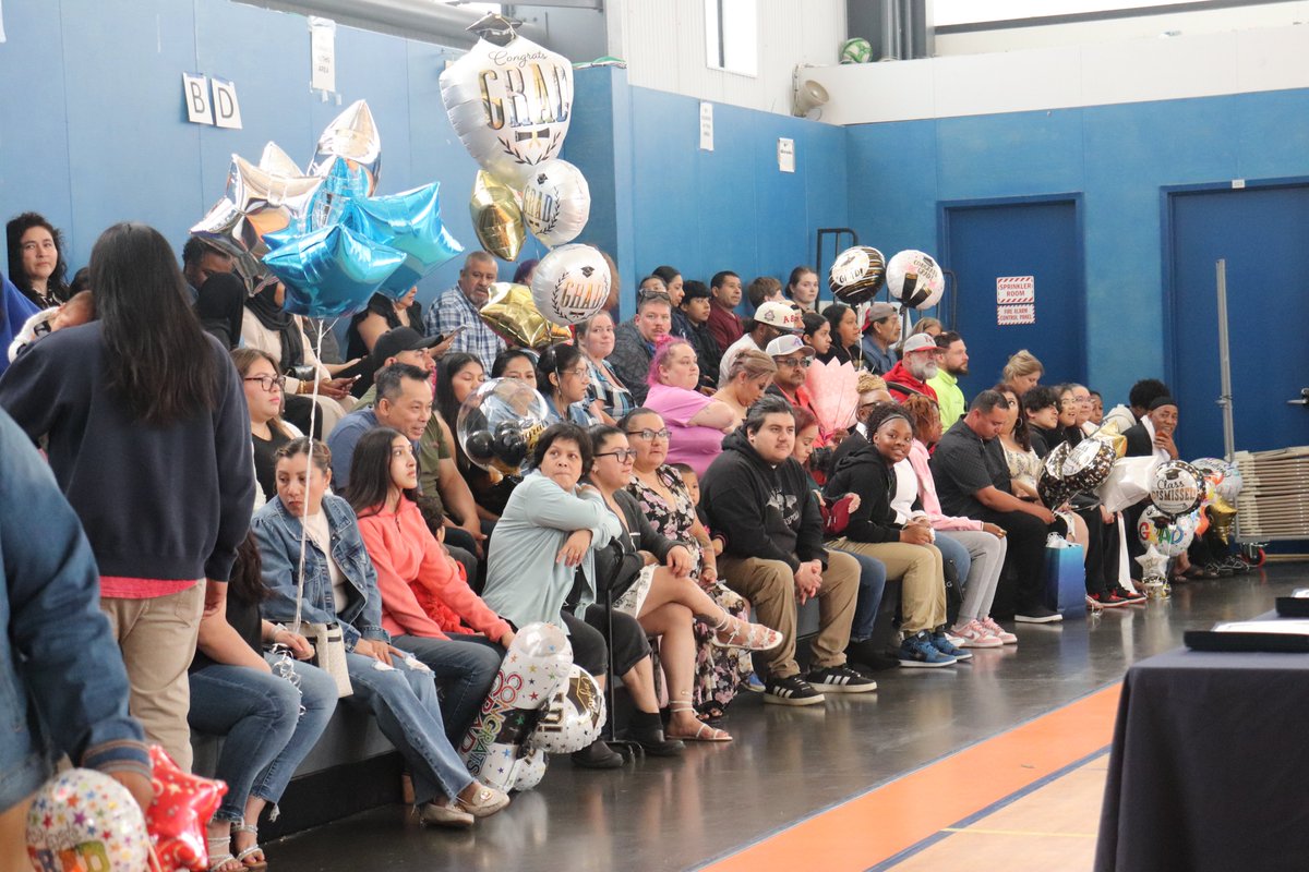 FrontierSchools's tweet image. Yesterday, #FSIMiddle held its 8th Grade Promotion for our Tigers moving on to high school! 🎓

Families were in attendance as students received their certificates of completion and celebrated this exciting milestone.

Tigers, we’re so proud of you—good luck in high school! 💙🐾