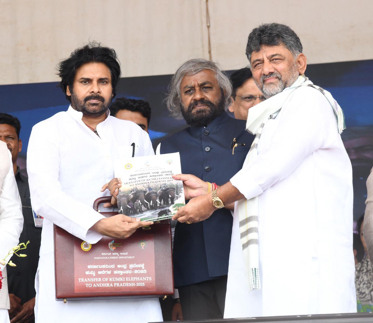 PawanKalyan's tweet photo. Today marks a historic milestone in the perpetual ethos of cooperation and unity between the esteemed states of Bharat, Andhra Pradesh and Karnataka. I am immensely grateful for the gracious gesture of Karnataka Government, in handing over the Kumki elephants to Andhra Pradesh at the prestigious Vidhana Soudha. This is not just an administrative formality, but a testament of cooperative federalism. 

These trained Kumki elephants play a crucial role in mitigating the loss of human lives and crop damage caused by wild elephant attacks resulting from human-wildlife conflict in Andhra Pradesh.

What makes this even more special is the spirit in which it was done. The moment our state raised the proposal, the response from the Karnataka Government was swift, respectful, and above politics.

On behalf of the Government of Andhra Pradesh, I extend heartfelt thanks to the Hon’ble Chief Minister of Karnataka, Sri @siddaramaiah Garu, the Hon’ble Deputy Chief Minister, Sri @DKShivakumar Garu, and especially to the Minister for Forest and Environment, Sri @eshwar_khandre Garu, for their unwavering support, cooperation, and key role in facilitating the MoU and ensuring a smooth process.

I firmly believe that this strong bond of friendship and collaboration between both states will continue to flourish in the years to come.

Jai Andhra, Jai Karnataka, Jai Hind 🇮🇳

 @moefcc @aranya_kfd @byadavbjp
#HumanWildlifeConflict #KumkiElephants