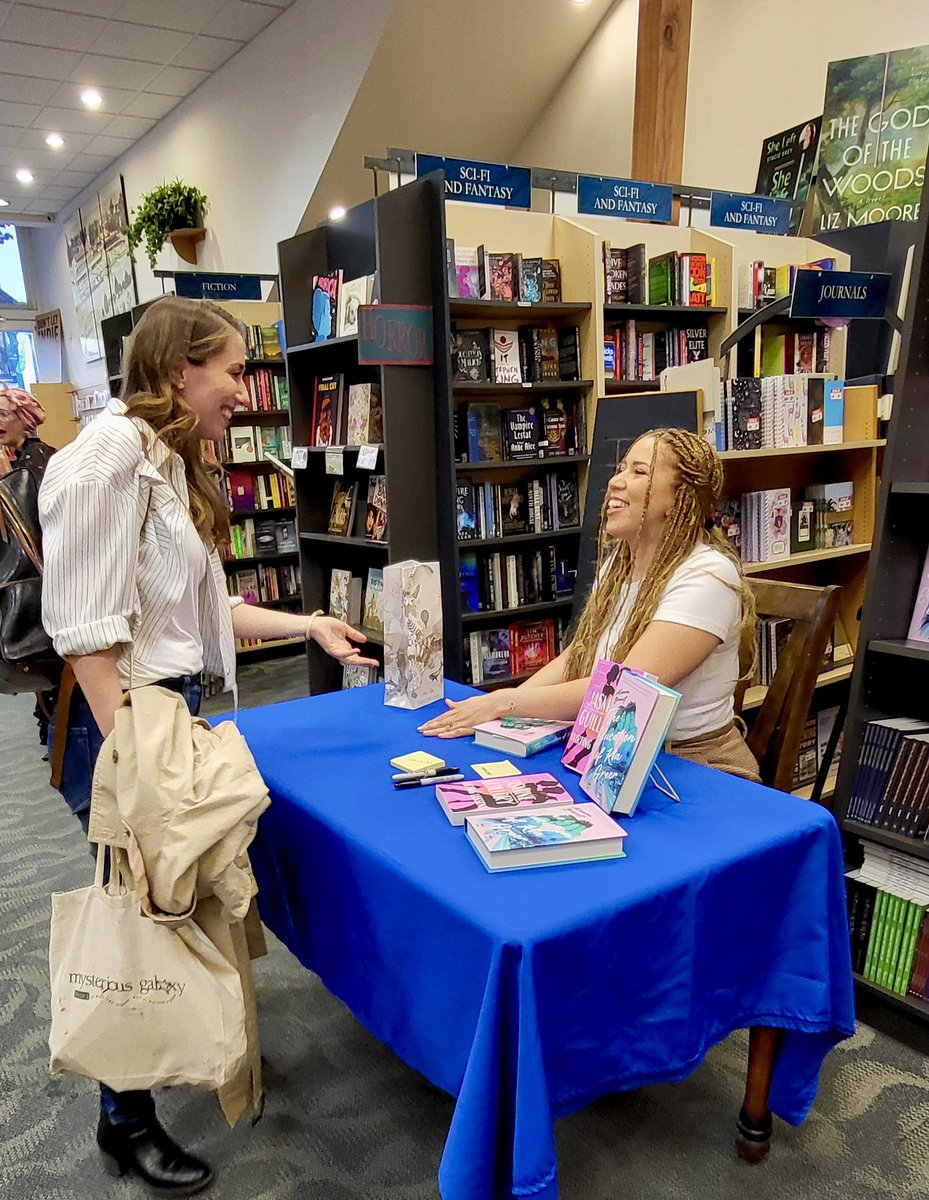 AlannaBennett's tweet photo. I had a great time talking Kia Greer at the Kiss &amp; Tell Literary Salon at @BooksIncStores with theee Jasmine Guillory. And two of my siblings came! And a couple friends from college! And I didn’t even know most of the people in the audience?!? A rare occurrence for a debut tour. https://t.co/r2vZVWzcz0