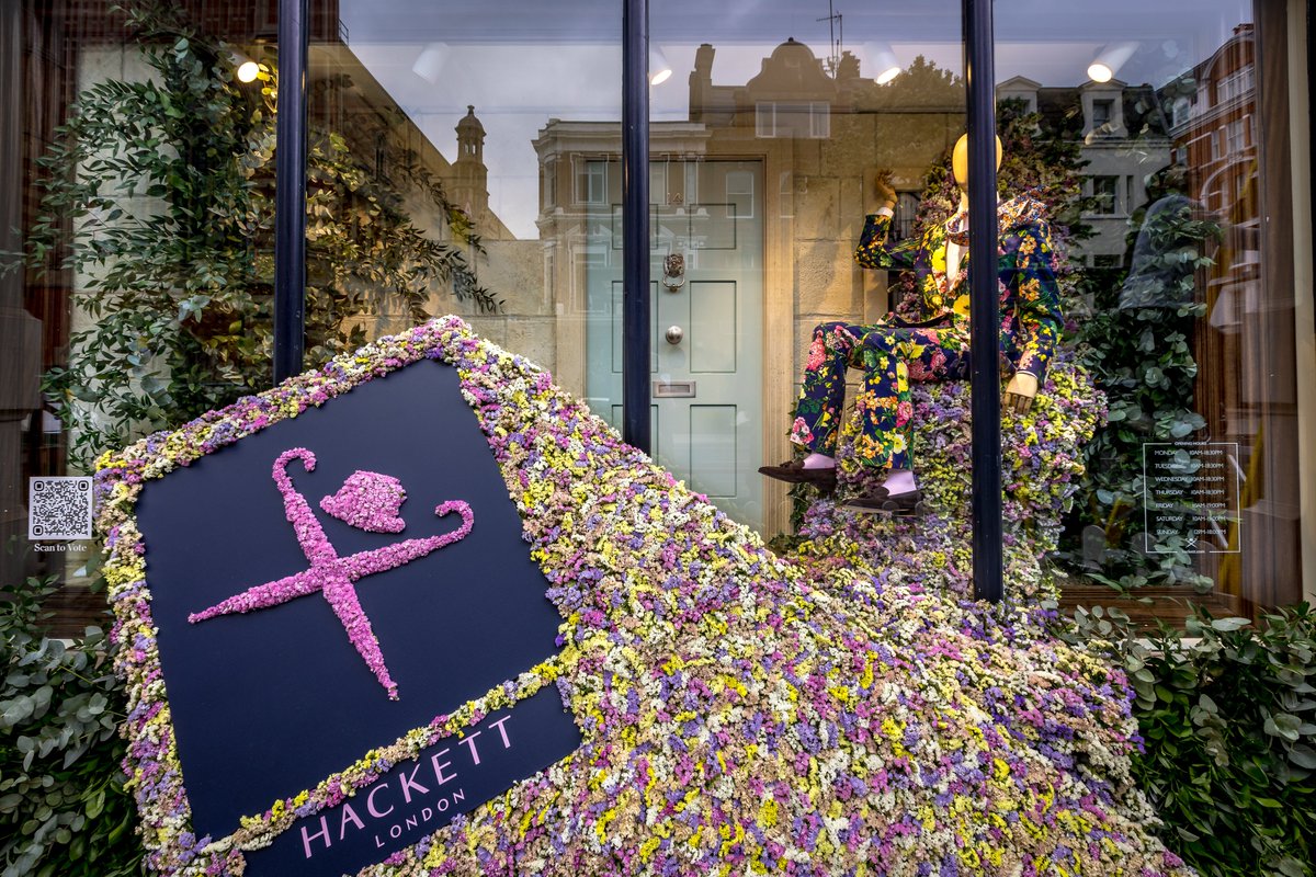 Chelsea is in Bloom, and so is Hackett.
Step into our Sloane Street store to discover A Tie to Tradition—this year’s elegant window display, celebrating the timeless charm of the gentleman’s tie.

19-24th of May

#HackettLondon #HowToHackett
Vote here: bit.ly/3SeRrBZ